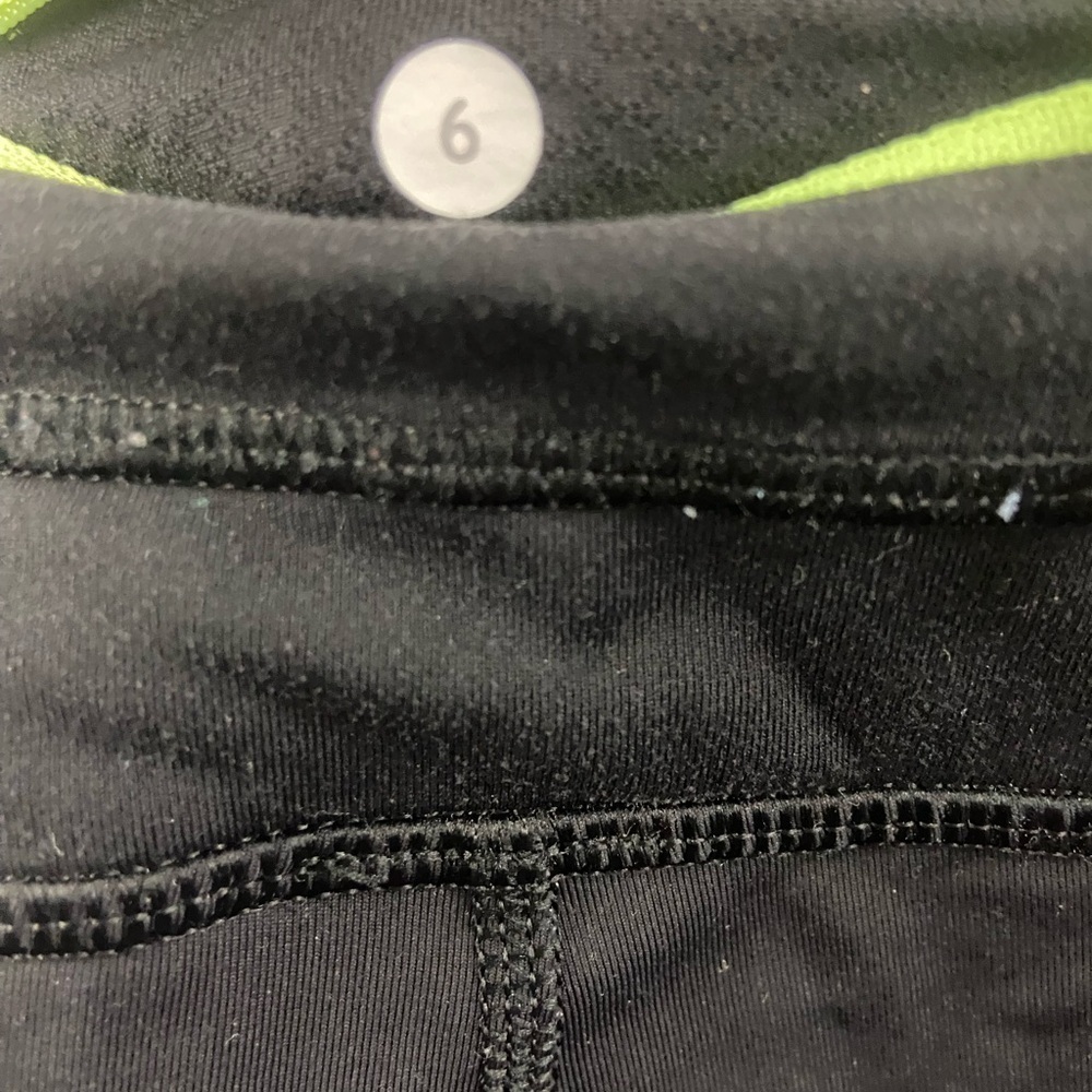 Lululemon Cropped Leggings Size 6 Black Green Yoga Gym Tights - Picture 7 of 8